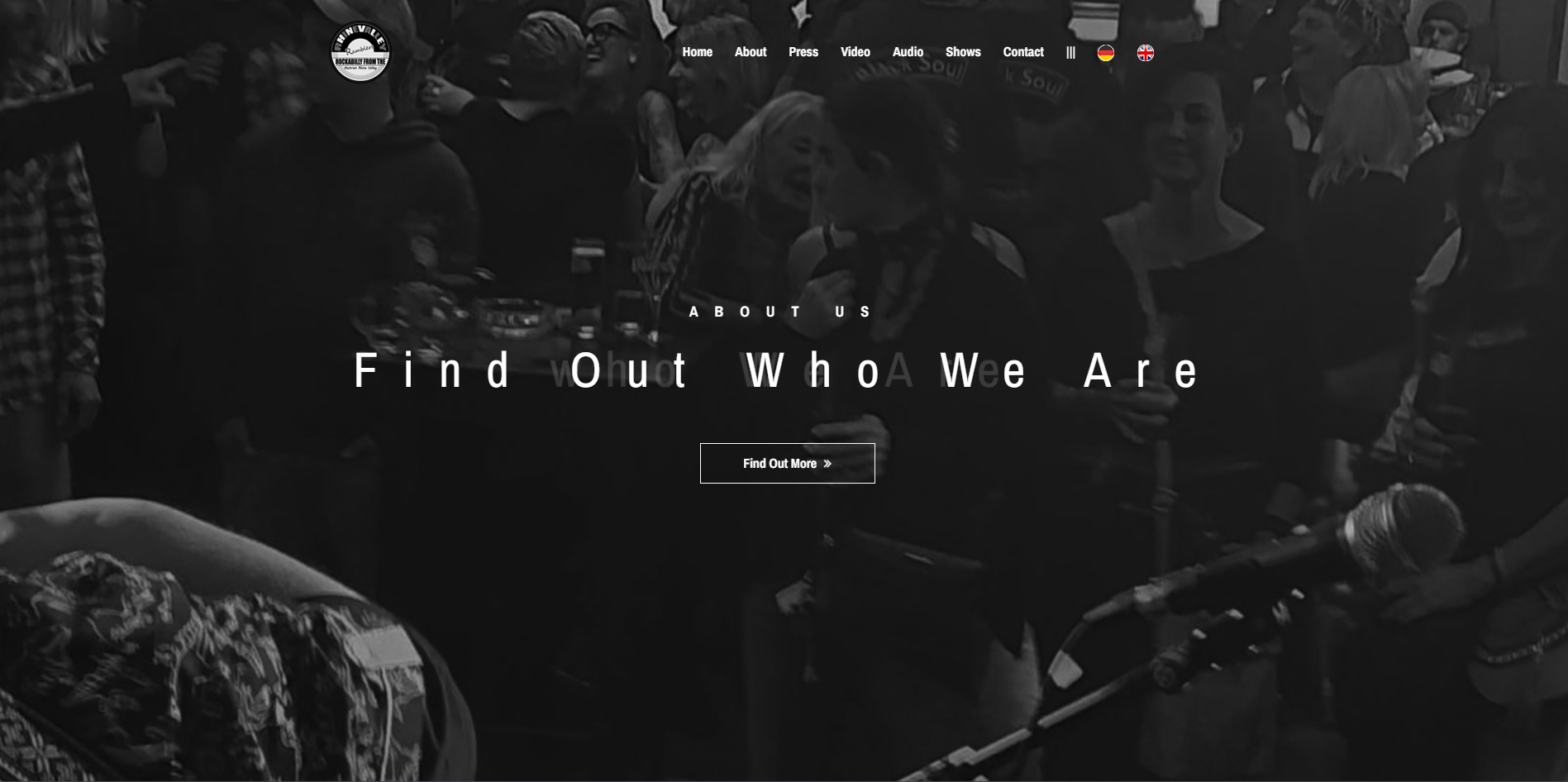 Mockup der Rhine-Valley-Ramblers-Website mit Bergpanorama